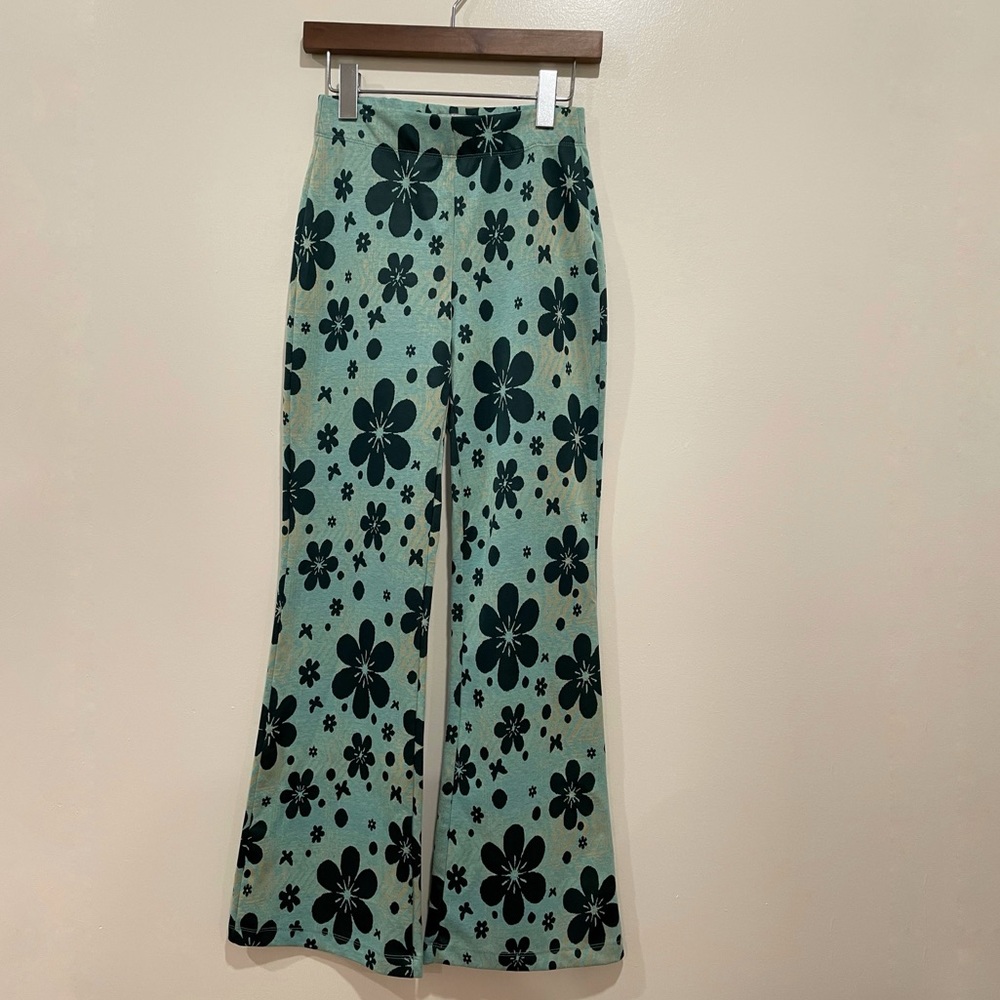 Urban floral pants